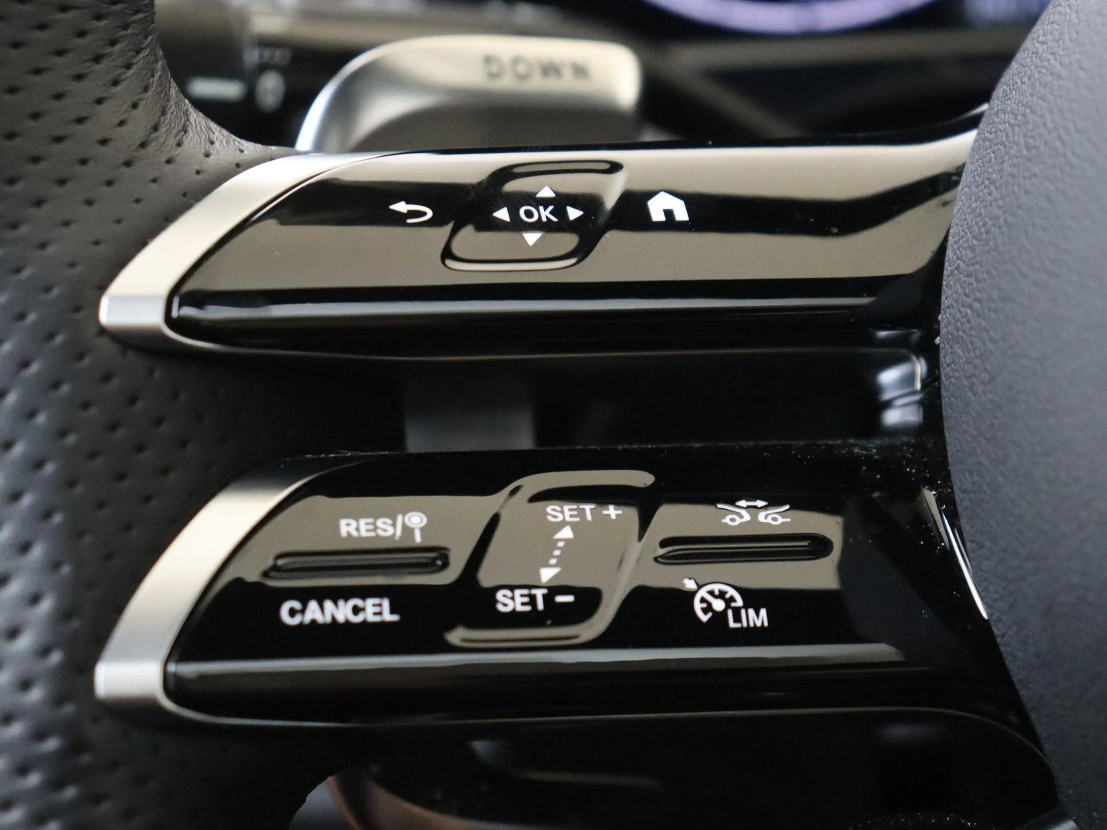 Mercedes-Benz E 53 AMG 4MATIC+ / Superscreen / Burmeister / Panaroma-dak — photo 14