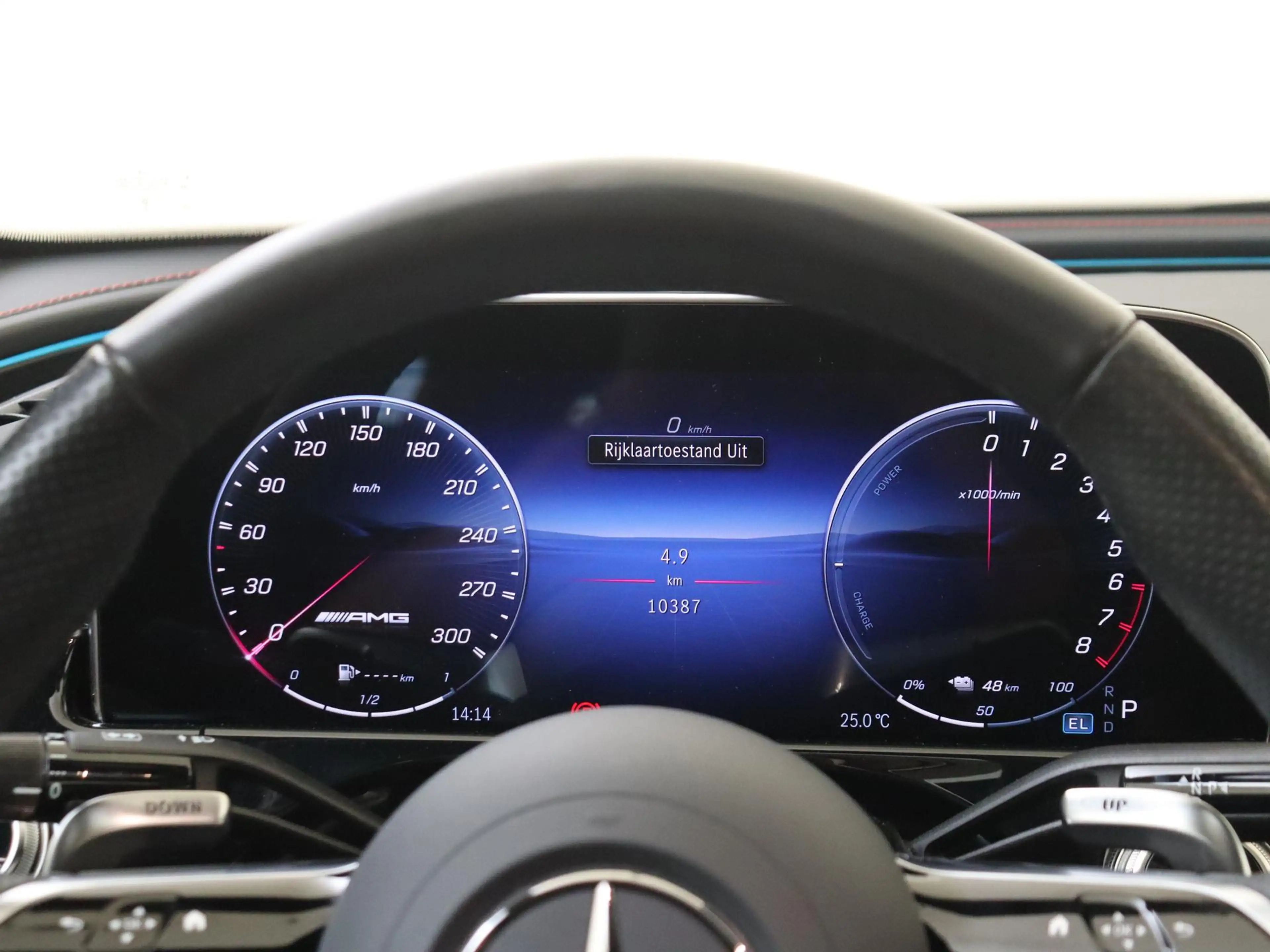 Mercedes-Benz E 53 AMG 4MATIC+ / Superscreen / Burmeister / Panaroma-dak — photo 13