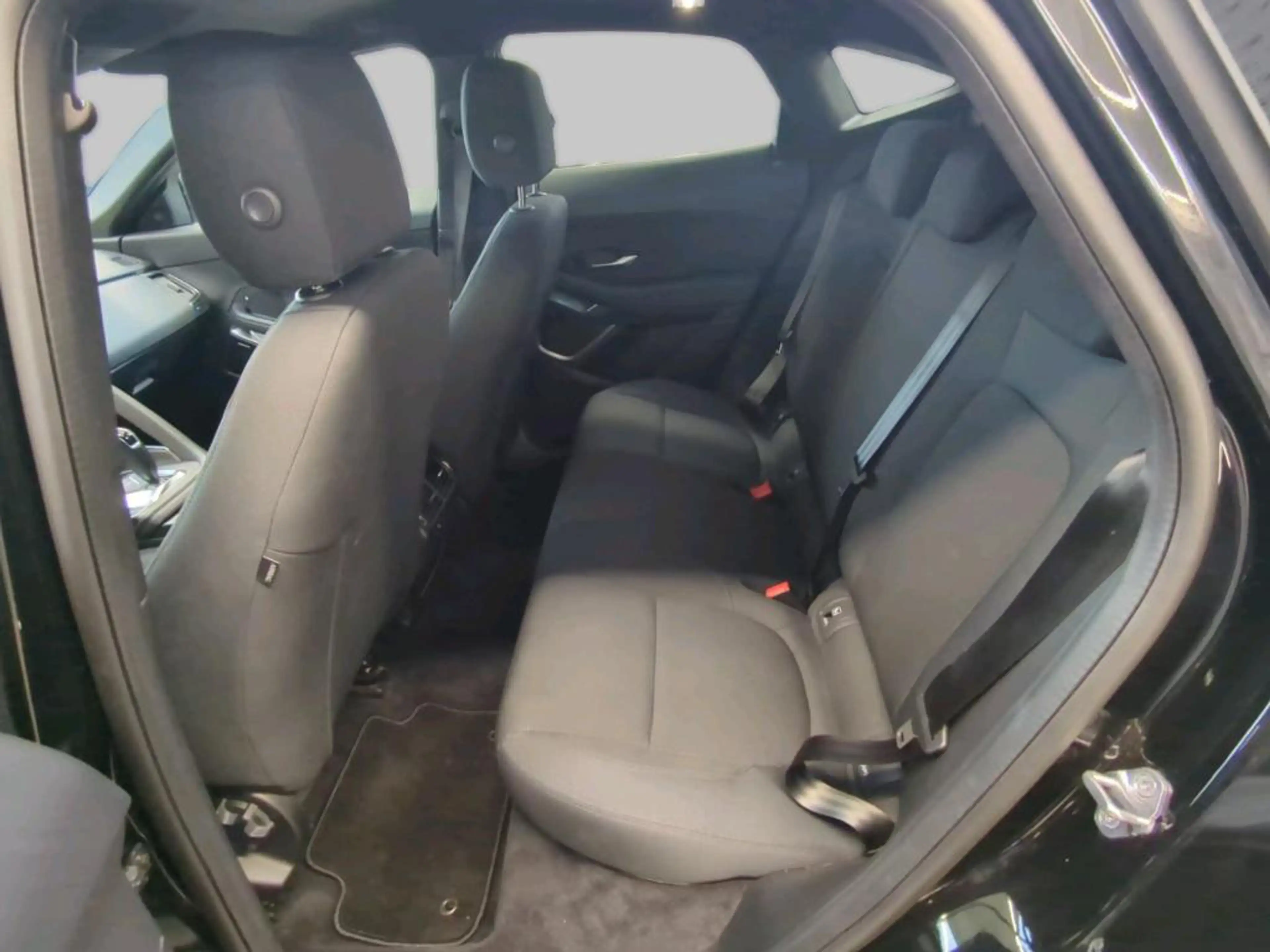 Jaguar E-Pace — photo 8