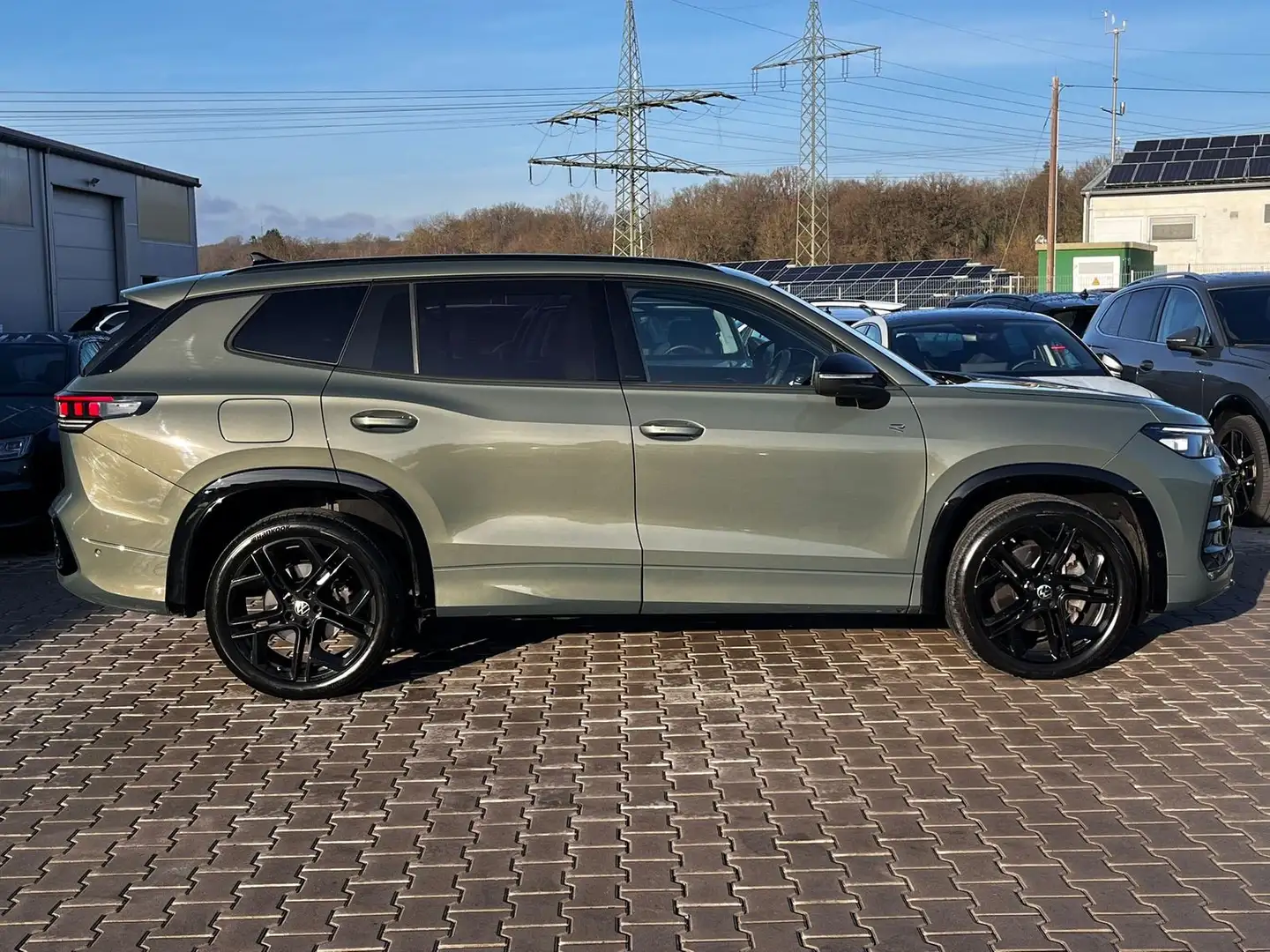 Volkswagen Tayron 2.0 TDI 4M R-Line 7Si*MATRIX*AHK*PANO*HUD Vert - 2