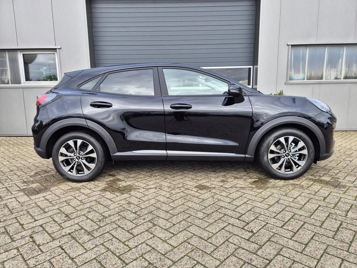 Ford Puma Titanium 1.0 EcoBoost Hybrid 125PS Automatik Kl... Schwarz - 2