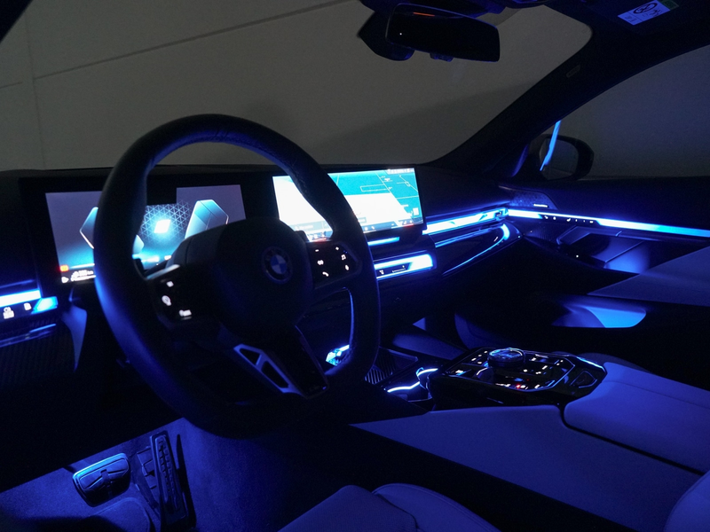BMW 550 5-serie Touring 550e xDrive Bowers Wilkins | Panor — photo 37