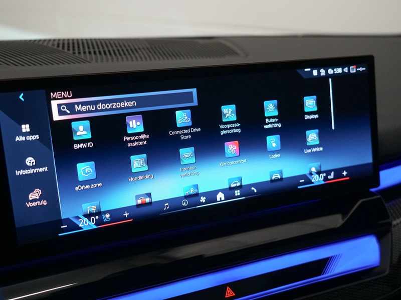 BMW 550 5-serie Touring 550e xDrive Bowers Wilkins | Panor — photo 23