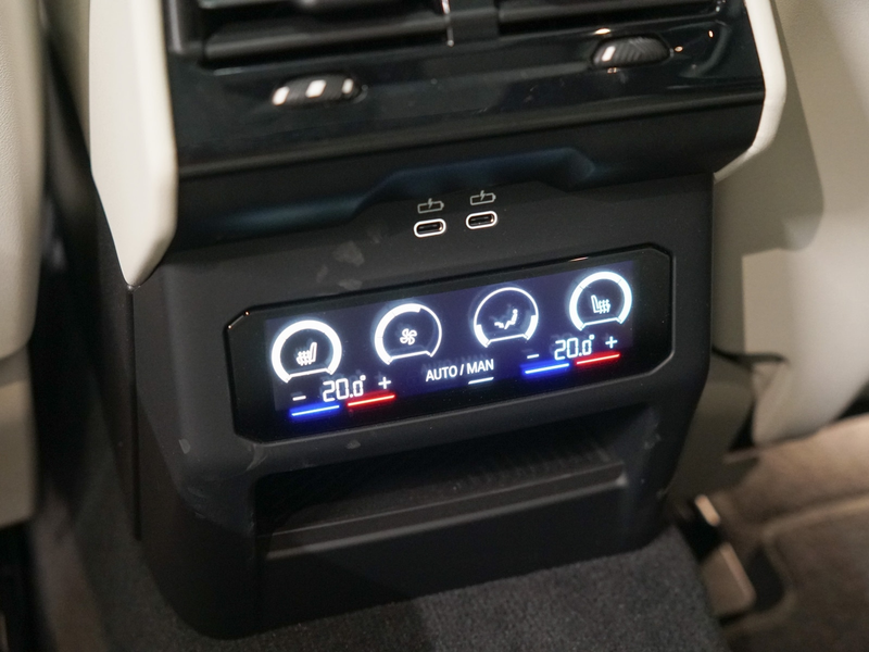 BMW 550 5-serie Touring 550e xDrive Bowers Wilkins | Panor — photo 44