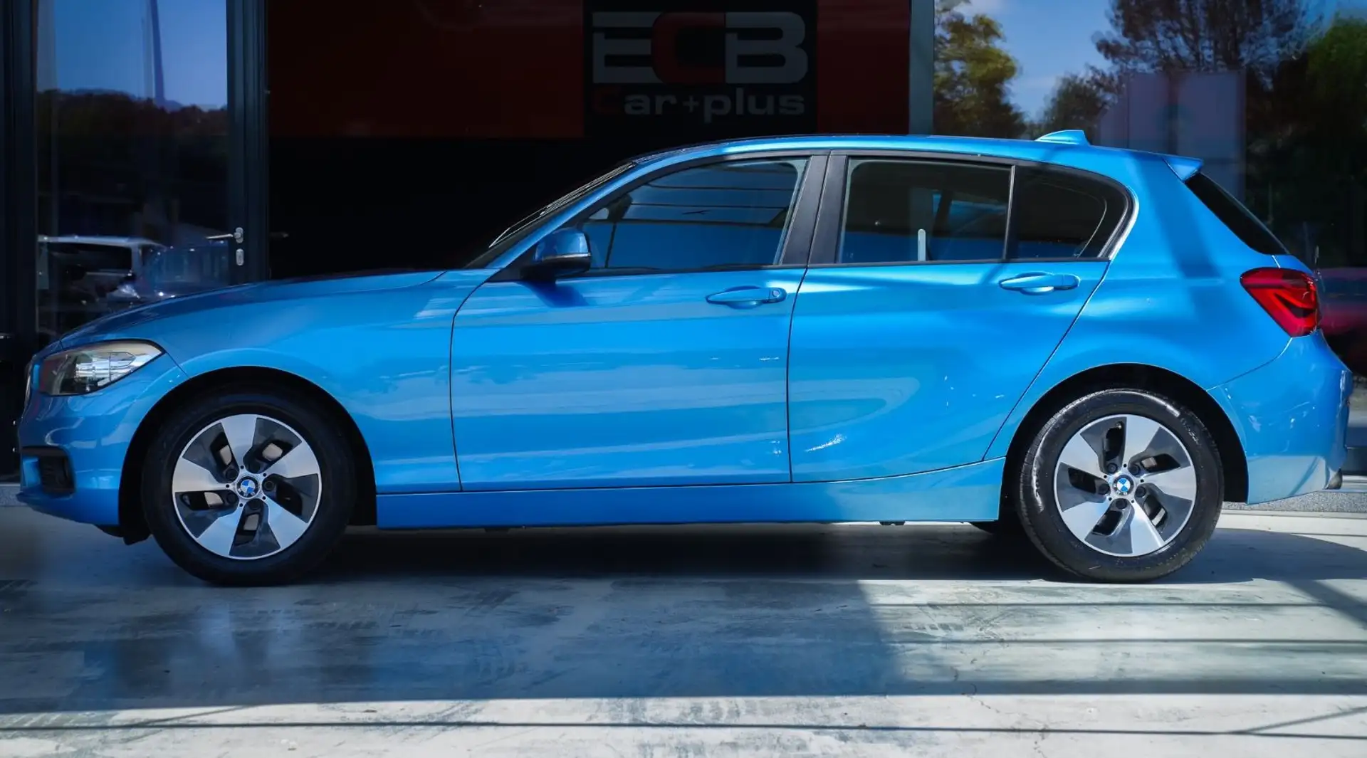 BMW 118 i Advantage *Klimaaut./SHZ/Temp.* Blau - 2