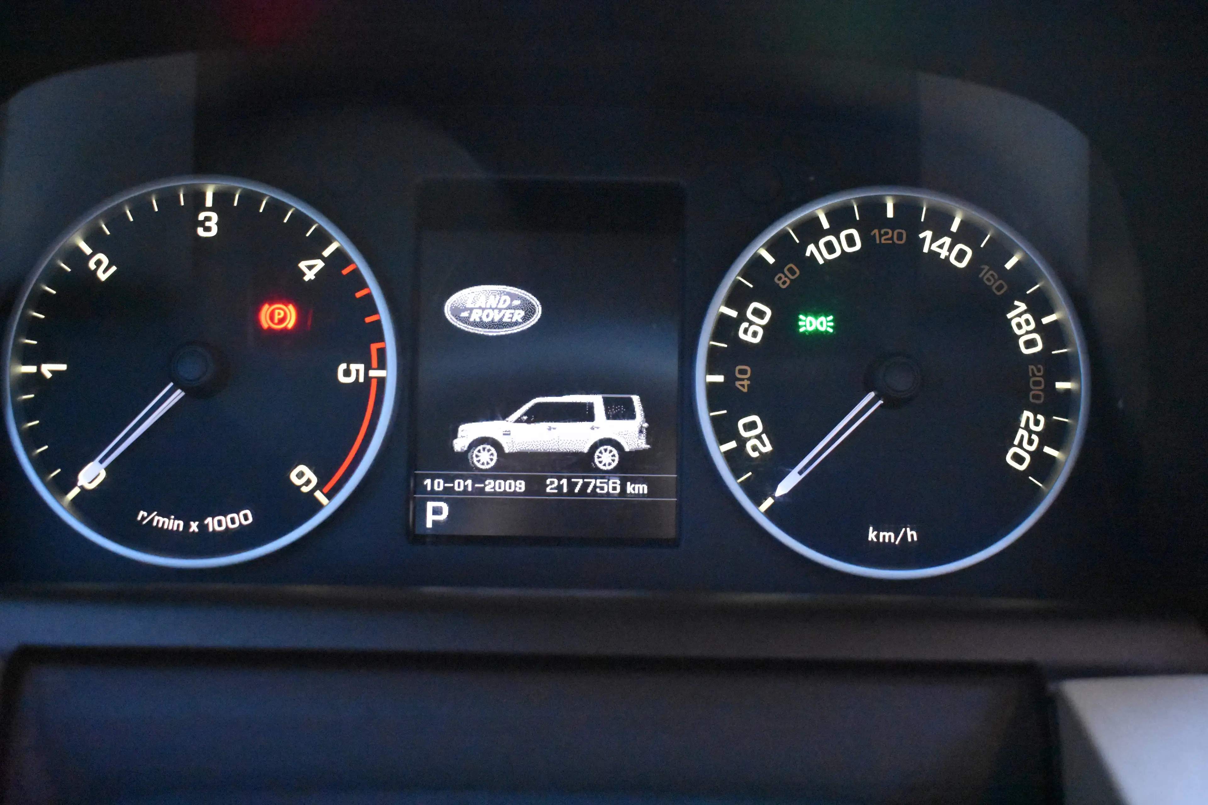 Land Rover Discovery Discovery 3.0 TdV6 HSE / 1ère main / Hist. comp — photo 14