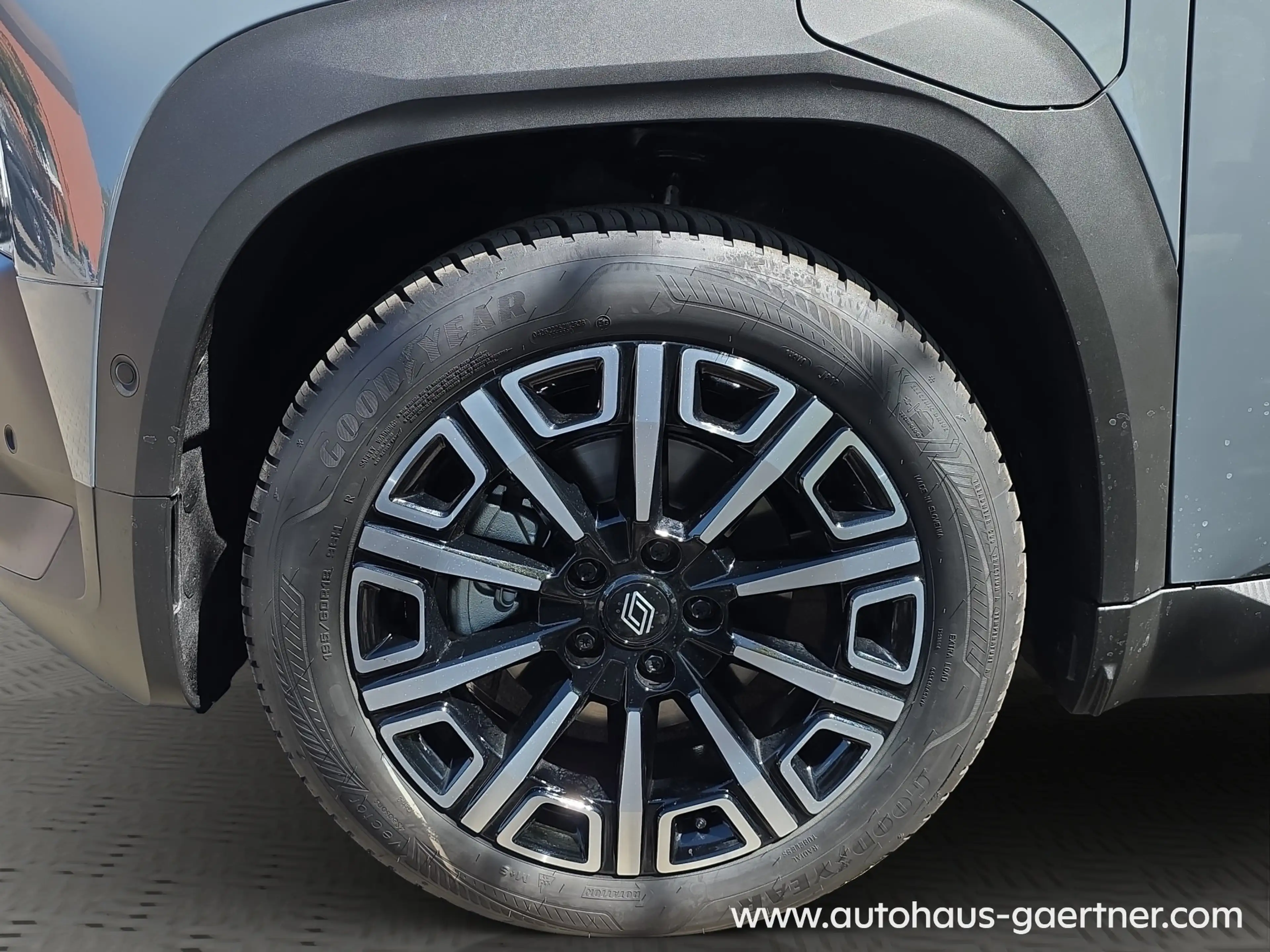 Renault R 4 Iconic 150 Comfort Range Safety & Advanced Driving — photo 6