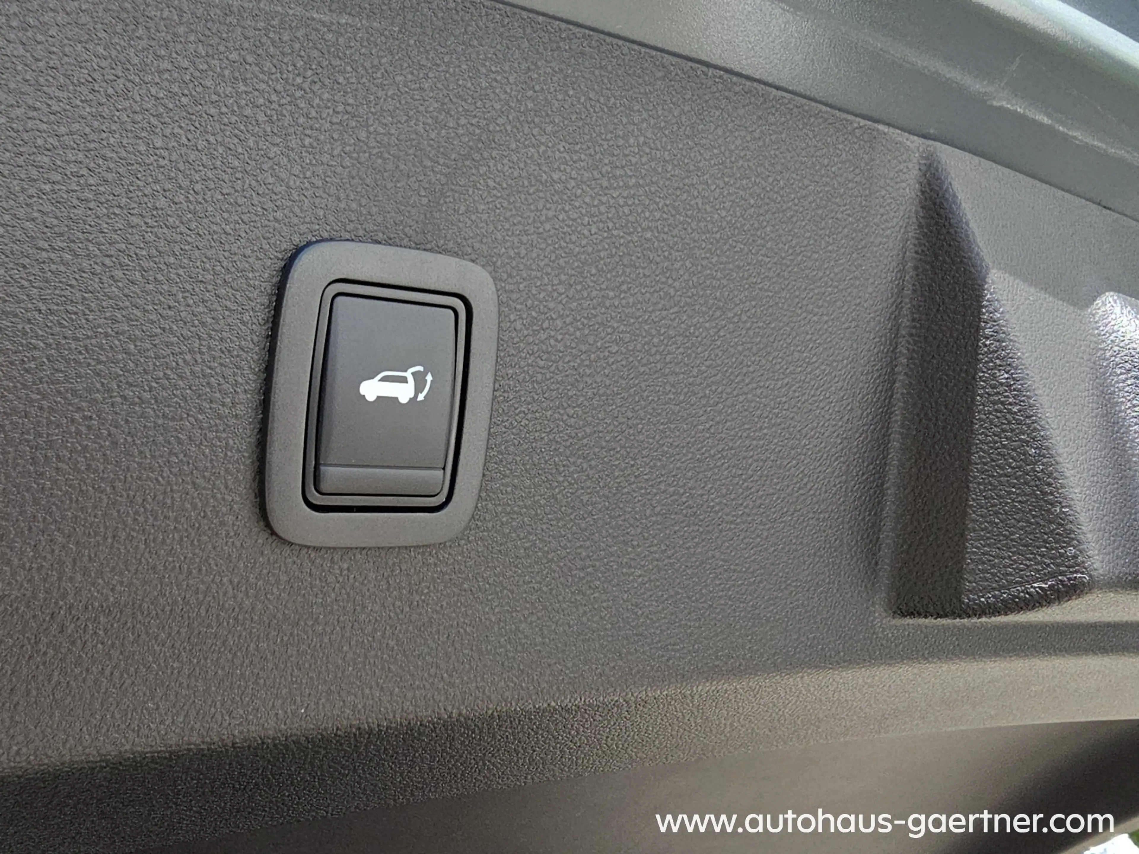 Renault R 4 Iconic 150 Comfort Range Safety & Advanced Driving — photo 15