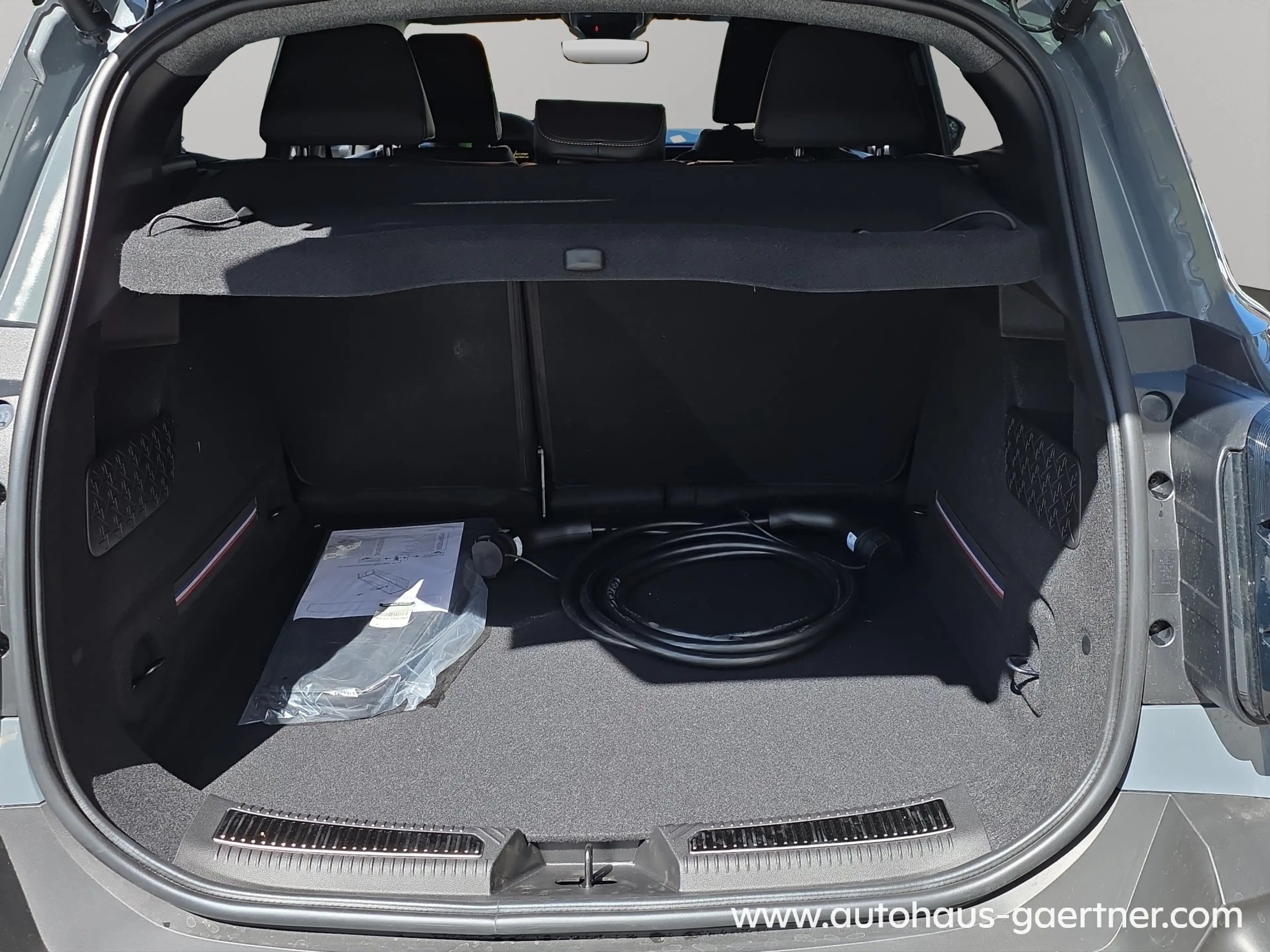Renault R 4 Iconic 150 Comfort Range Safety & Advanced Driving — photo 14