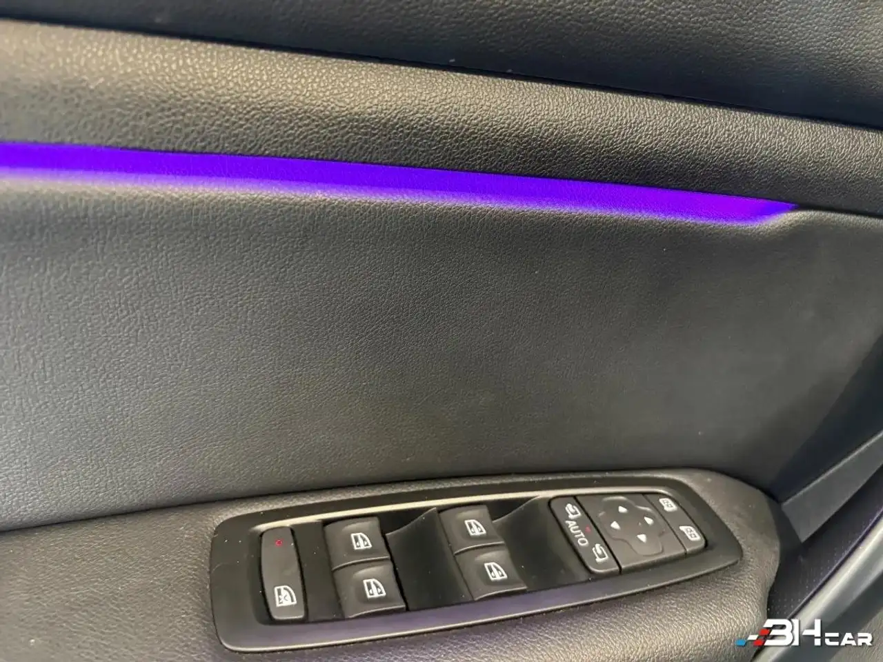Renault Megane Citadine 5 portes — photo 10
