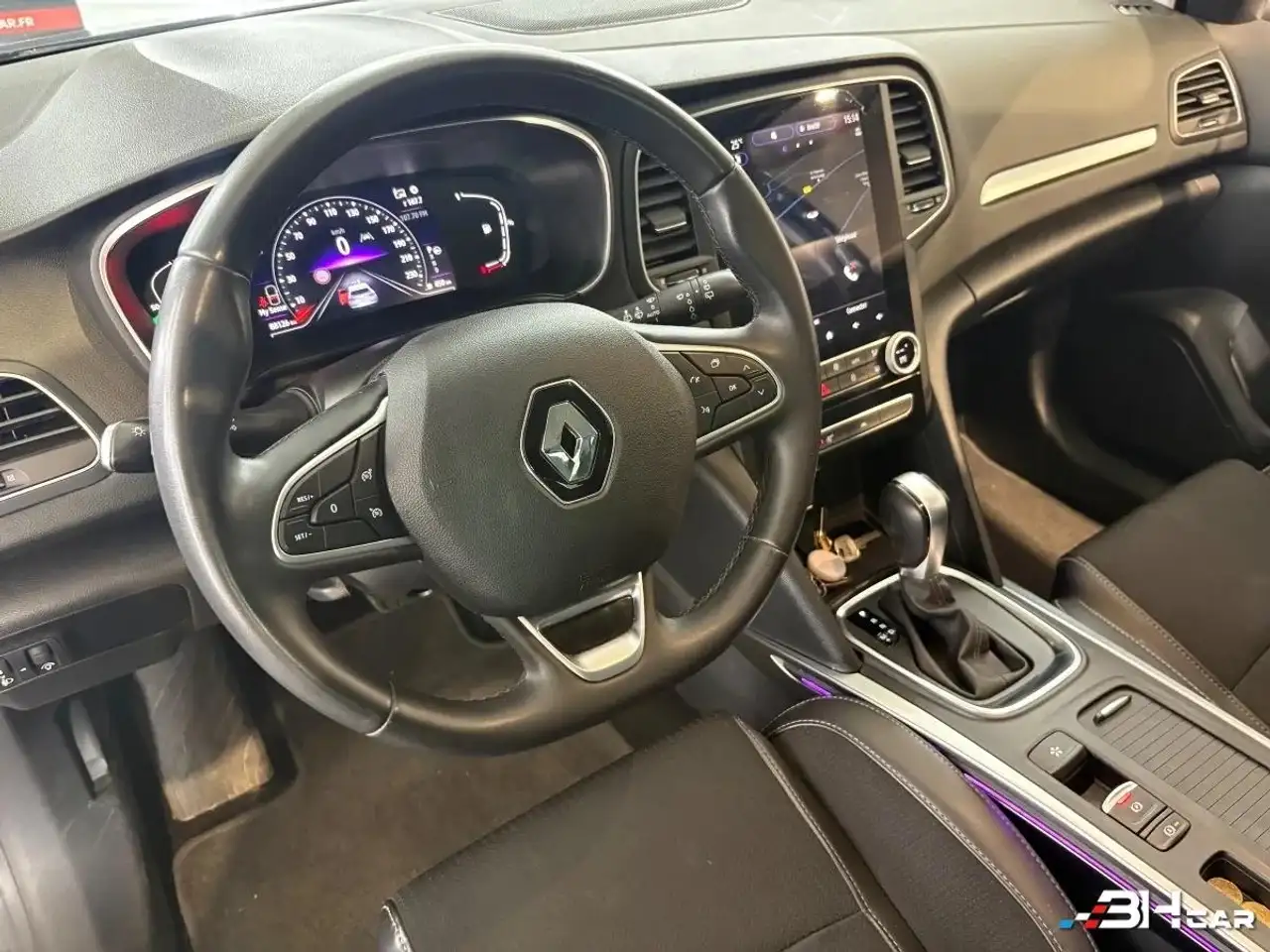 Renault Megane Citadine 5 portes — photo 3