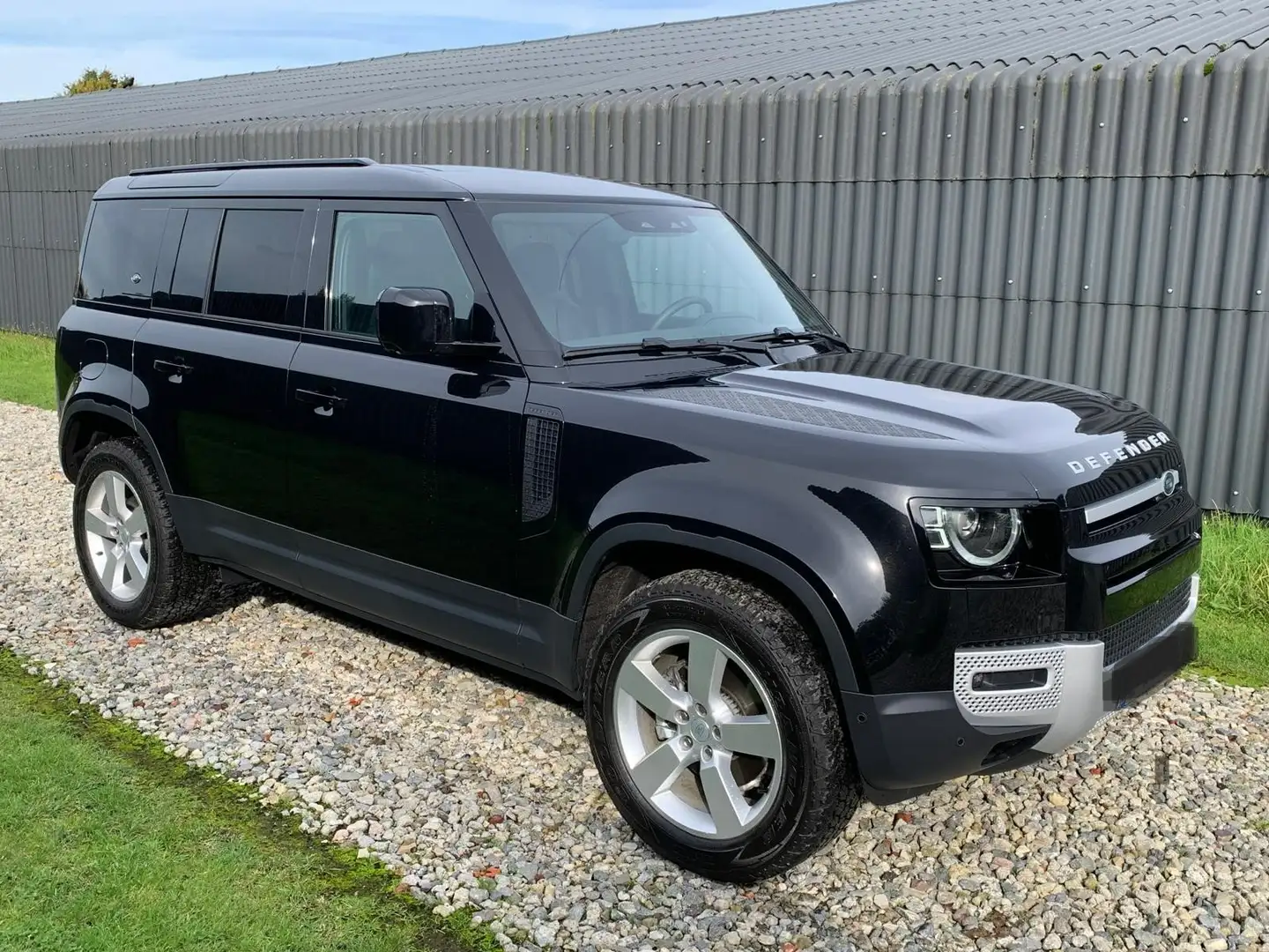 Land Rover Defender 110 D200 SE*TOIT.PANO*GARANTIE USINE LR 1/2029 Noir - 2