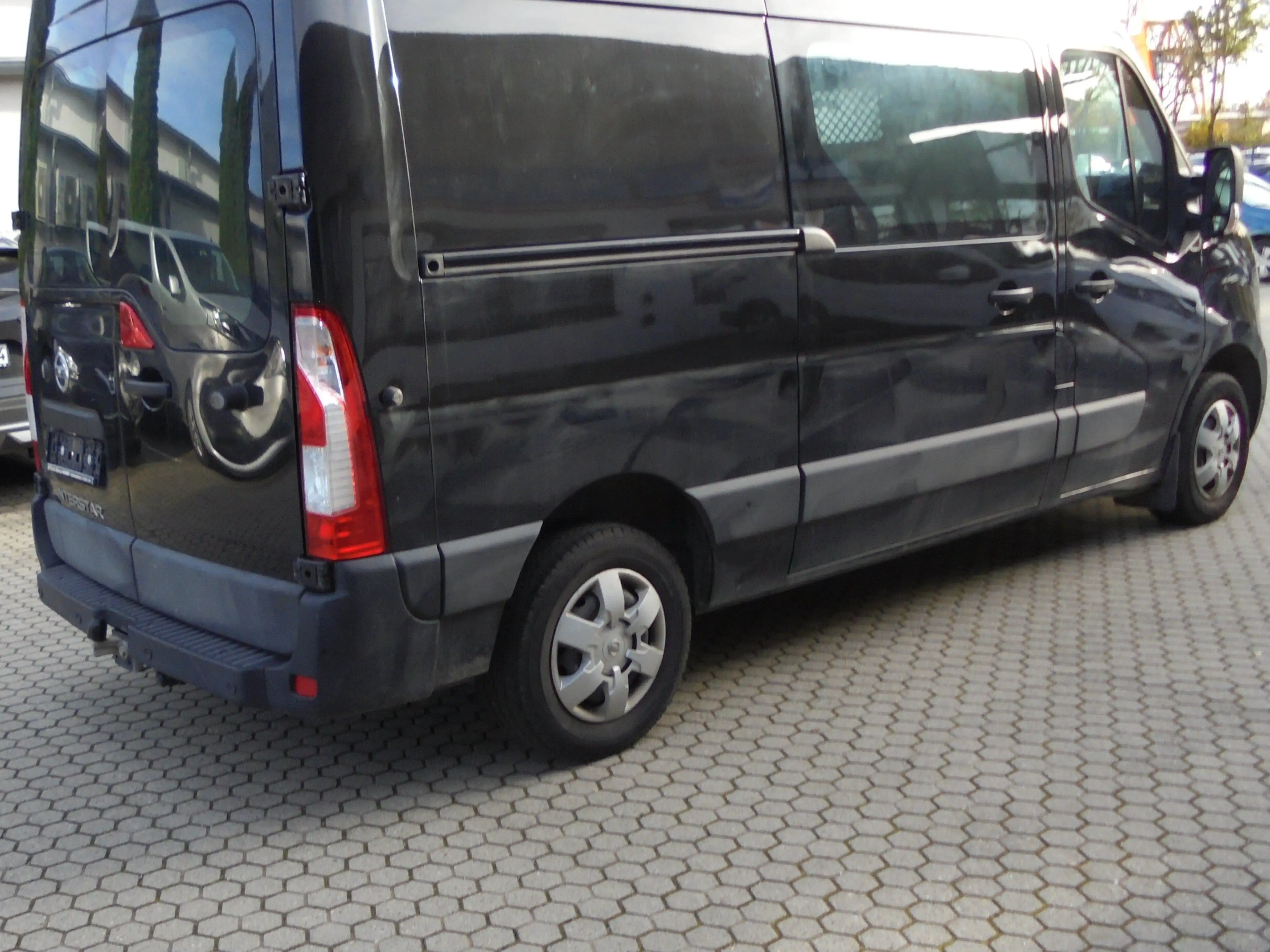 Nissan Interstar L2H2 3,5t Tekna FWD — photo 3