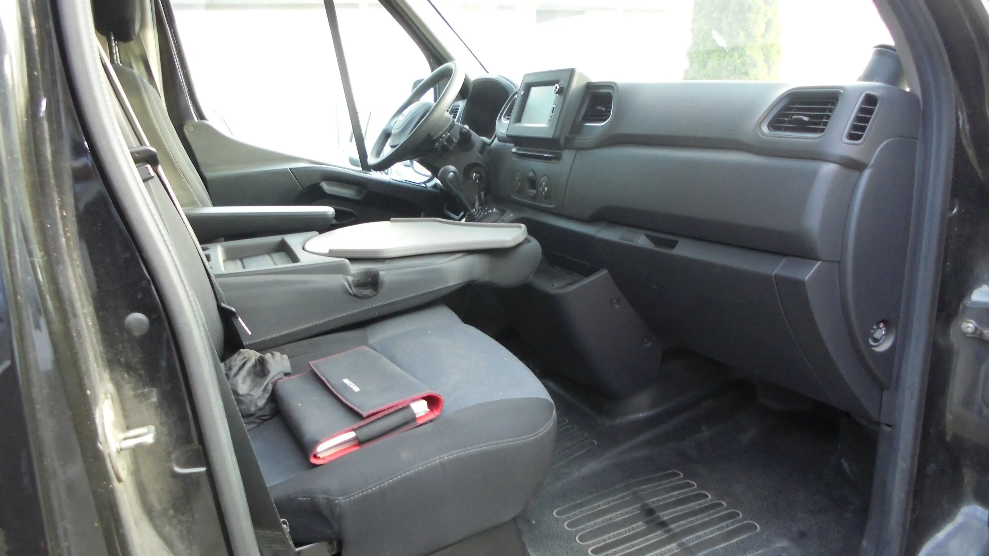Nissan Interstar L2H2 3,5t Tekna FWD — photo 10