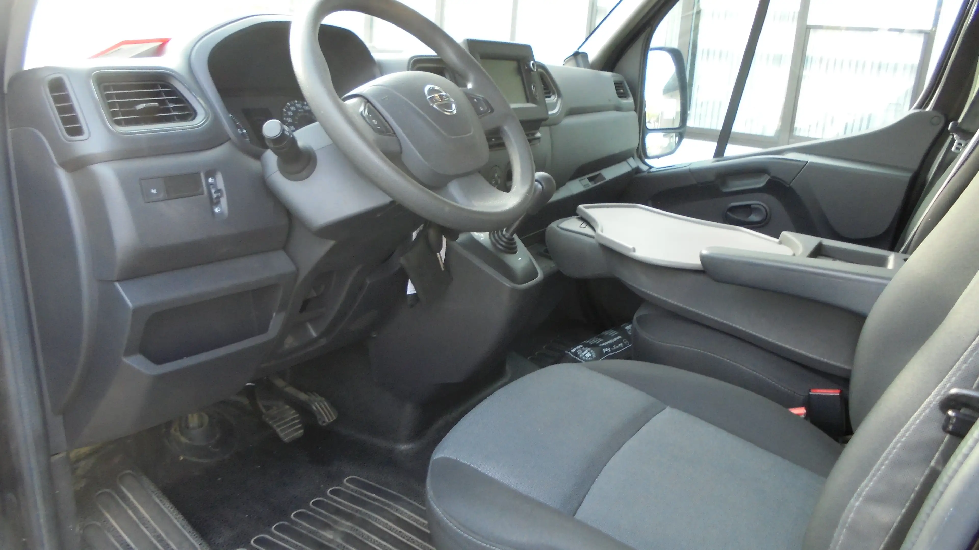 Nissan Interstar L2H2 3,5t Tekna FWD — photo 5