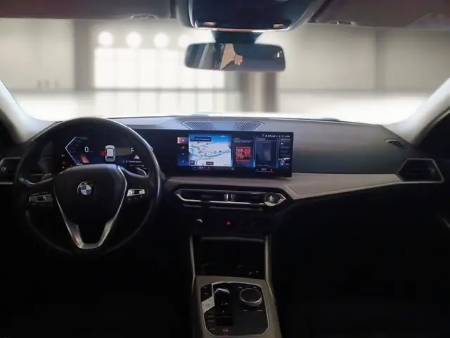 BMW 3 Series view 7