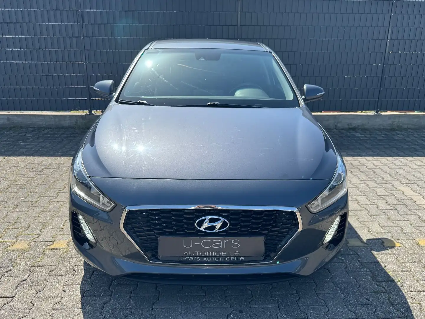 Hyundai i30 Trend (SHZ/KAMERA/LENKRADHZ Gris - 2