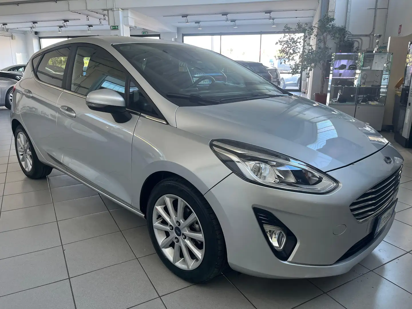 Ford Fiesta 5p 1.1 Titanium 85cv APPLE CARPLAY! ANDROID AUTO! Grigio - 1