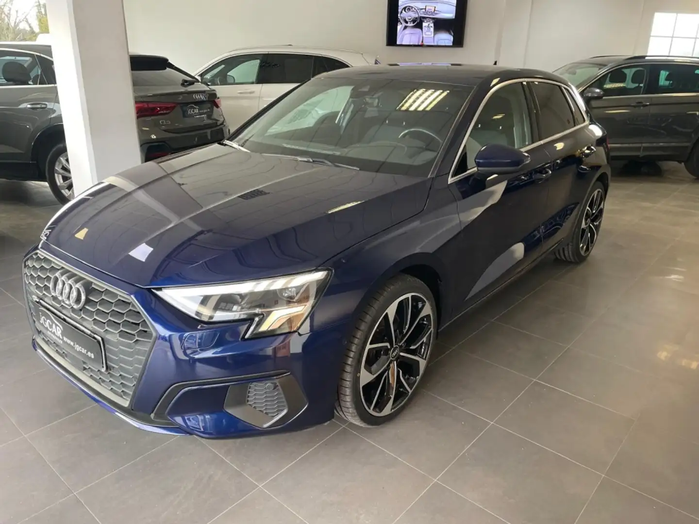 Audi A3 Sportback 30TDI Blau - 2