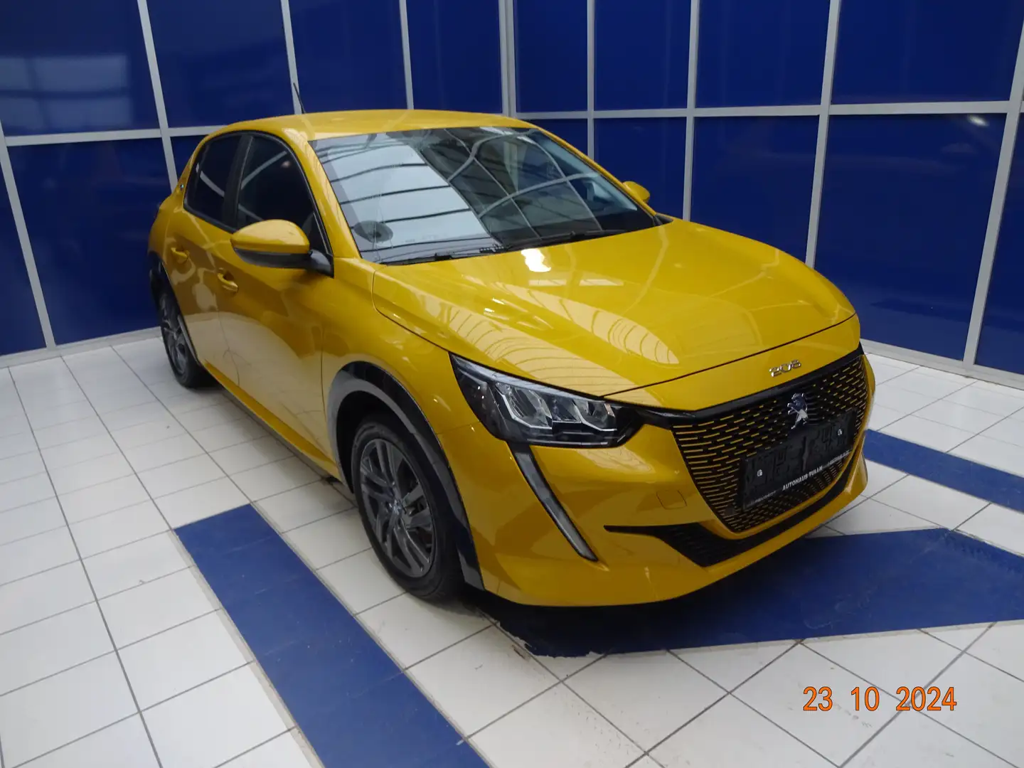 Peugeot 208 e-208 50kWh Active Pack Or - 1