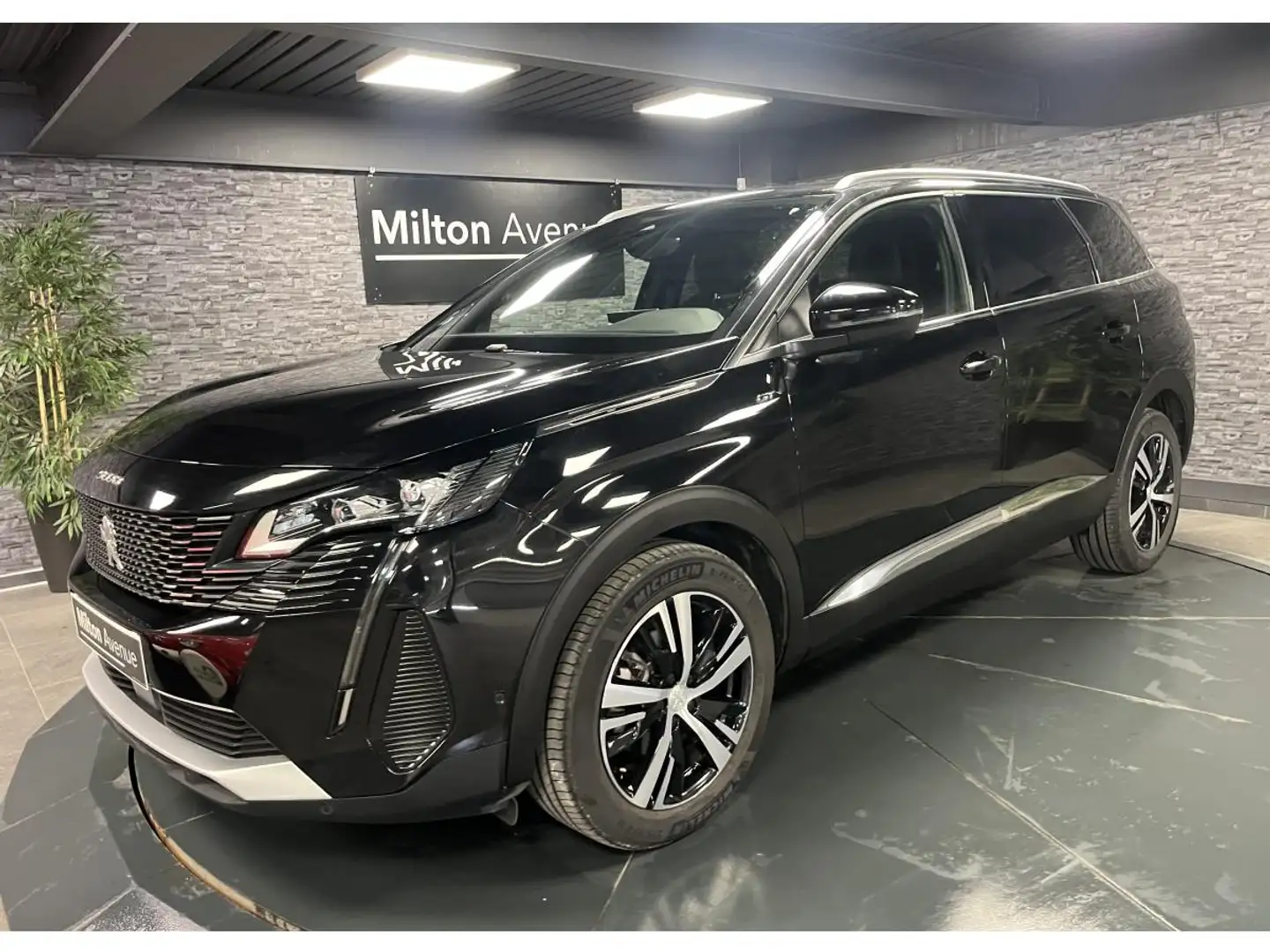 Peugeot 5008 1.2i Hybrid -136 - BV e-DCS6  II GT PHASE 2 Zwart - 1