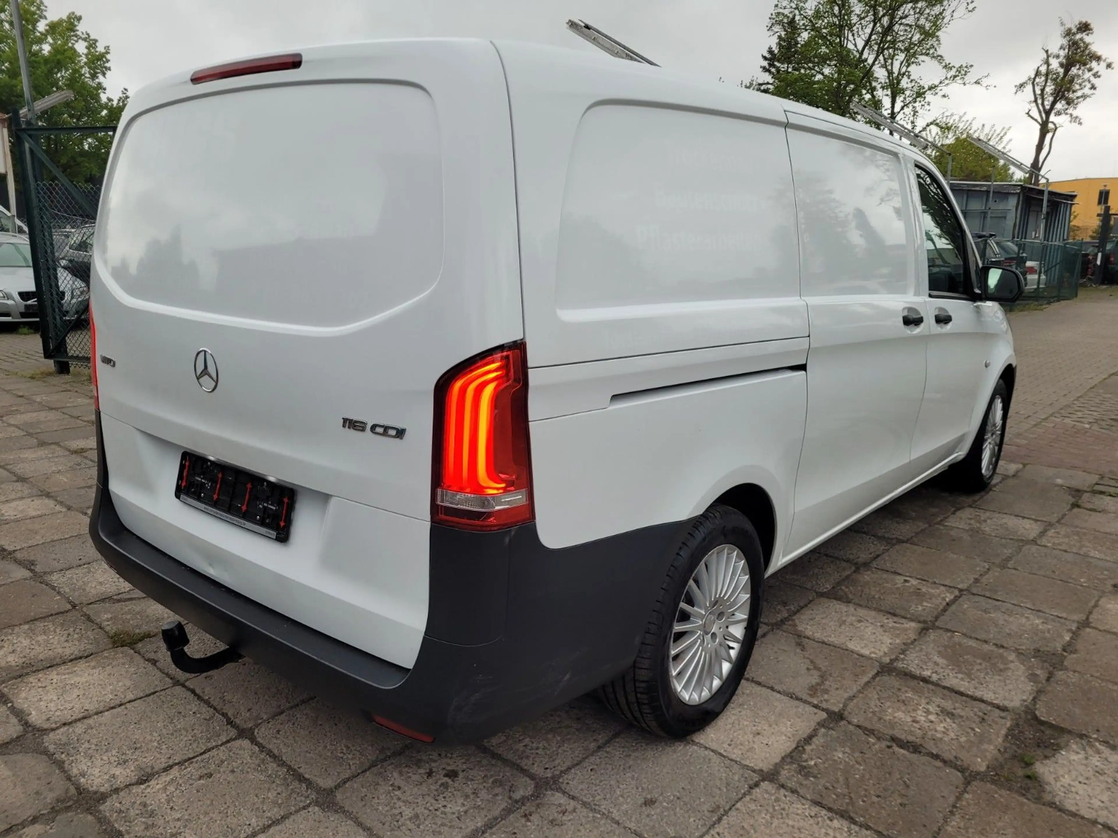 Mercedes-Benz Vito Kasten 116lang*NUR 50TKM*AHK*KLIMA*XENON — photo 11