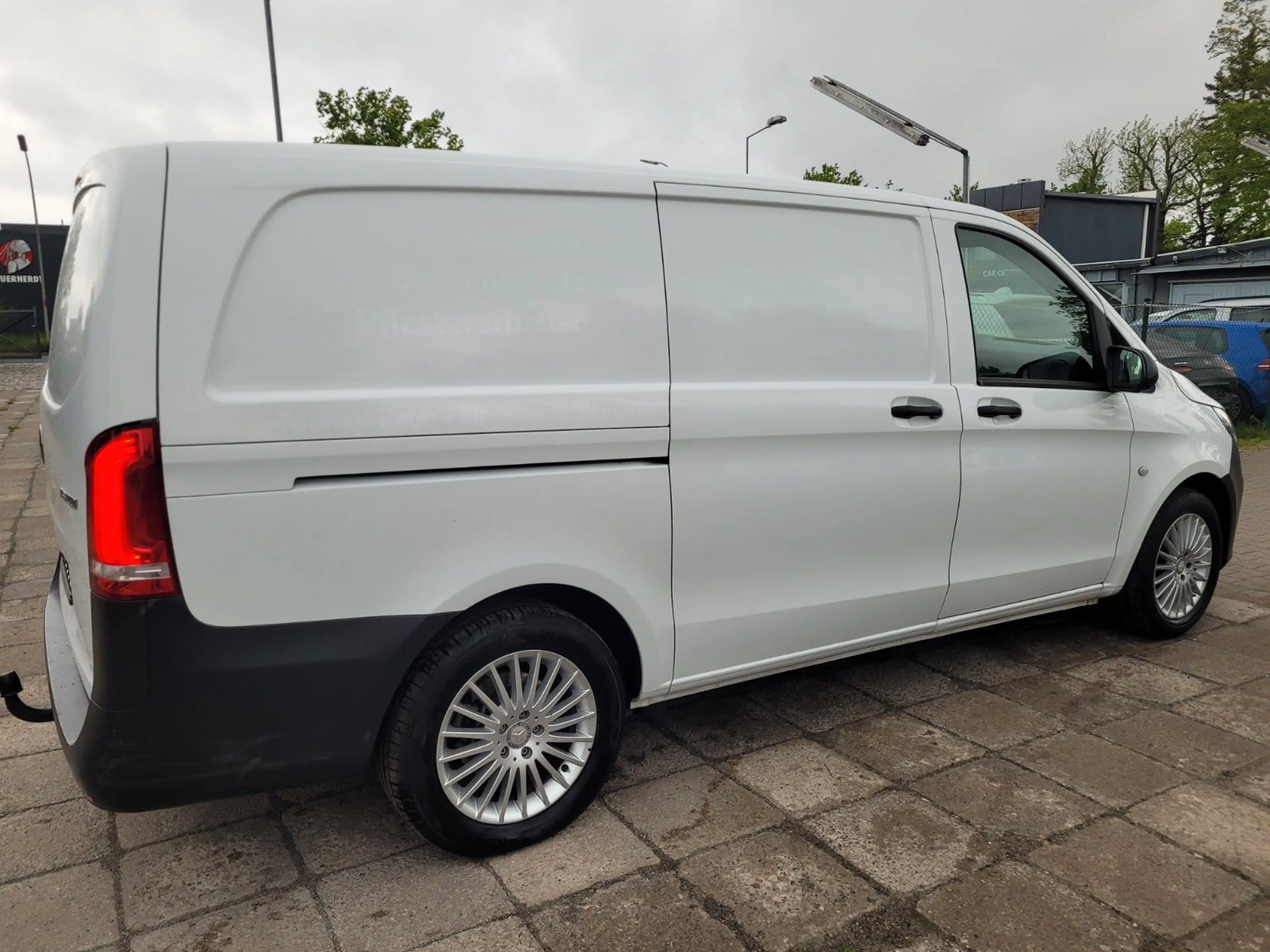 Mercedes-Benz Vito Kasten 116lang*NUR 50TKM*AHK*KLIMA*XENON — photo 12