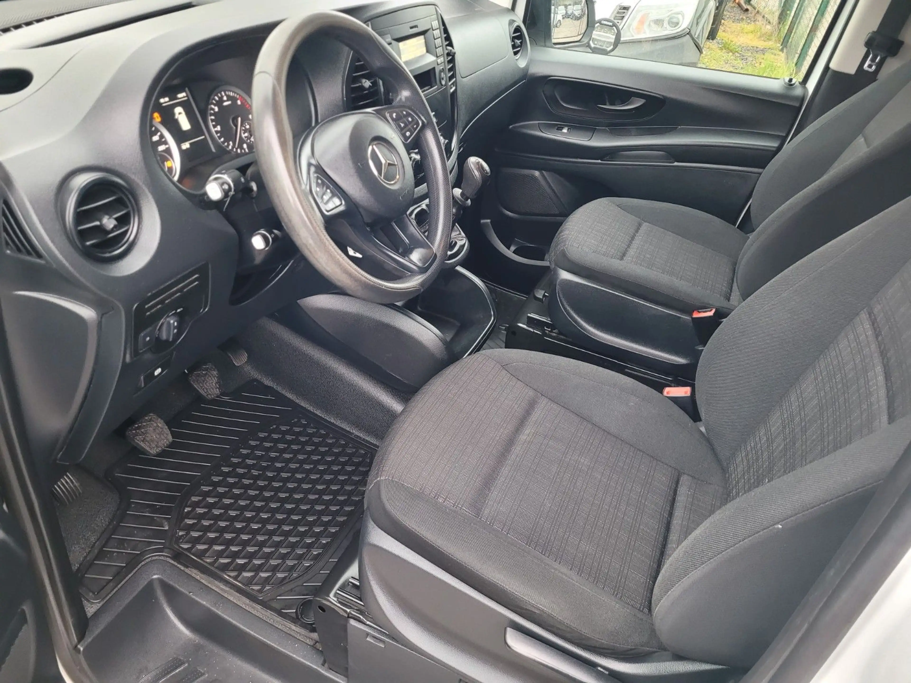 Mercedes-Benz Vito Kasten 116lang*NUR 50TKM*AHK*KLIMA*XENON — photo 14