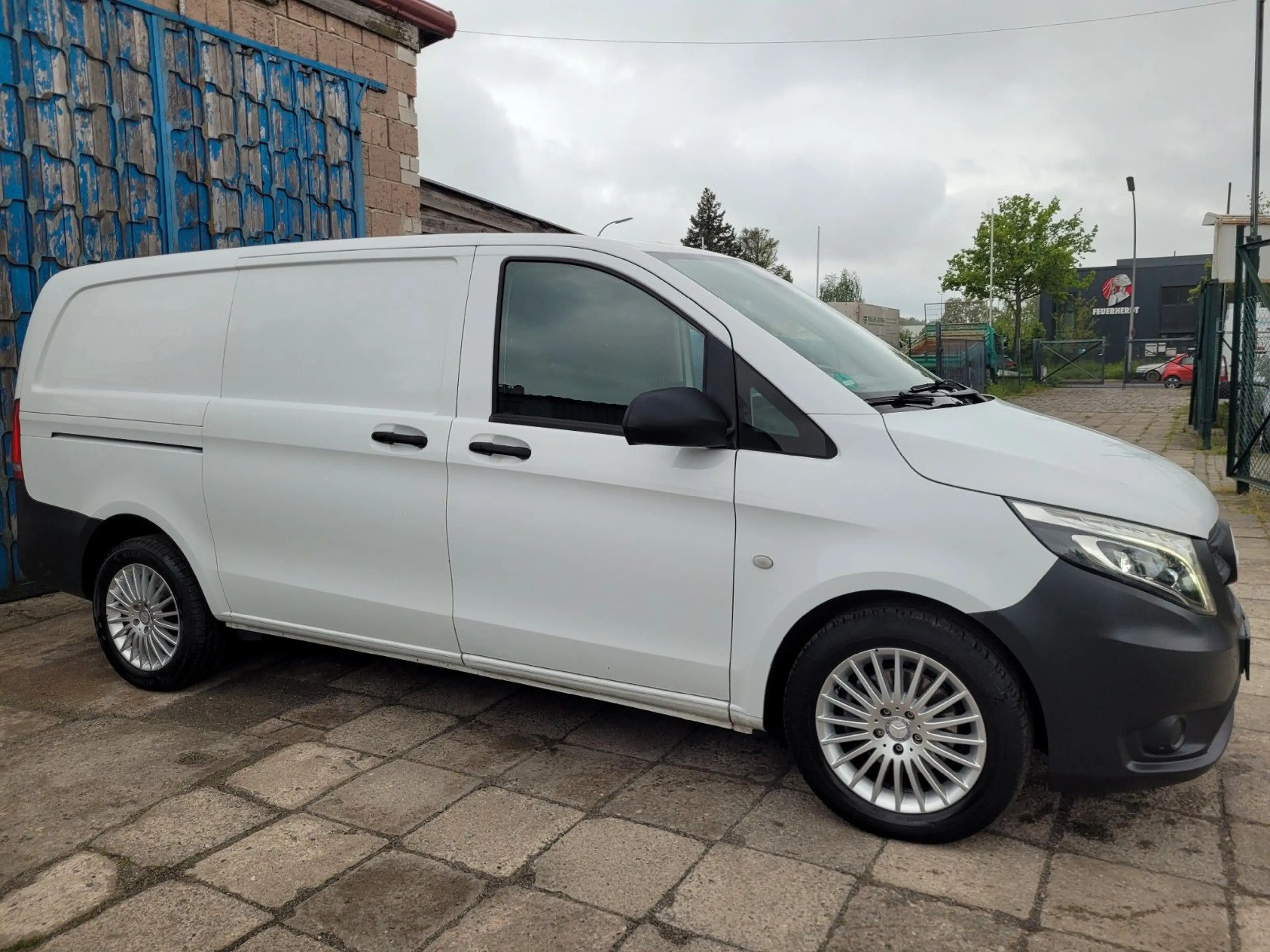 Mercedes-Benz Vito Kasten 116lang*NUR 50TKM*AHK*KLIMA*XENON — photo 6