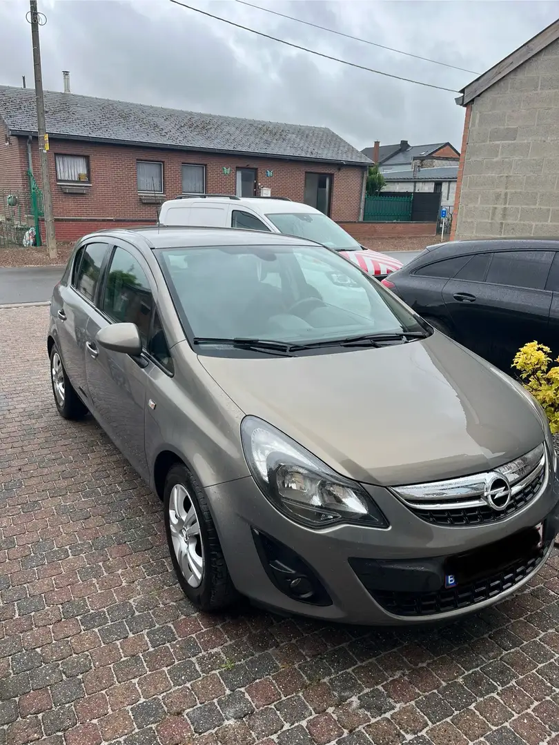 Opel Corsa 1.4i Cosmo - 2