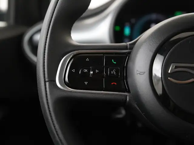Fiat 500e view 7