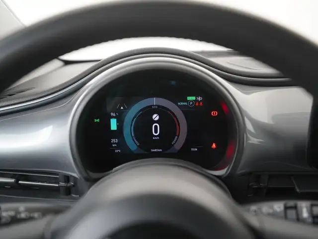 Fiat 500e view 8