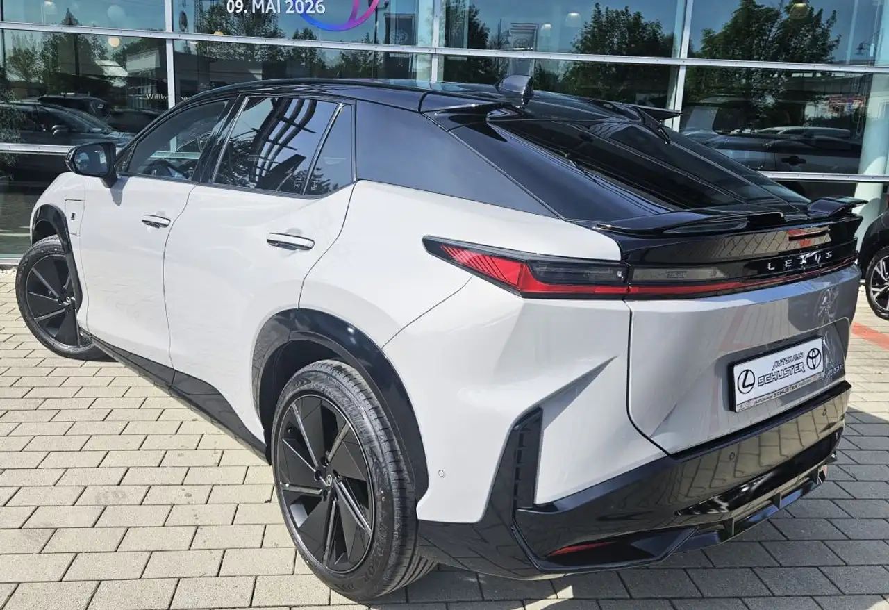 Lexus RZ 550e F SPORT 5