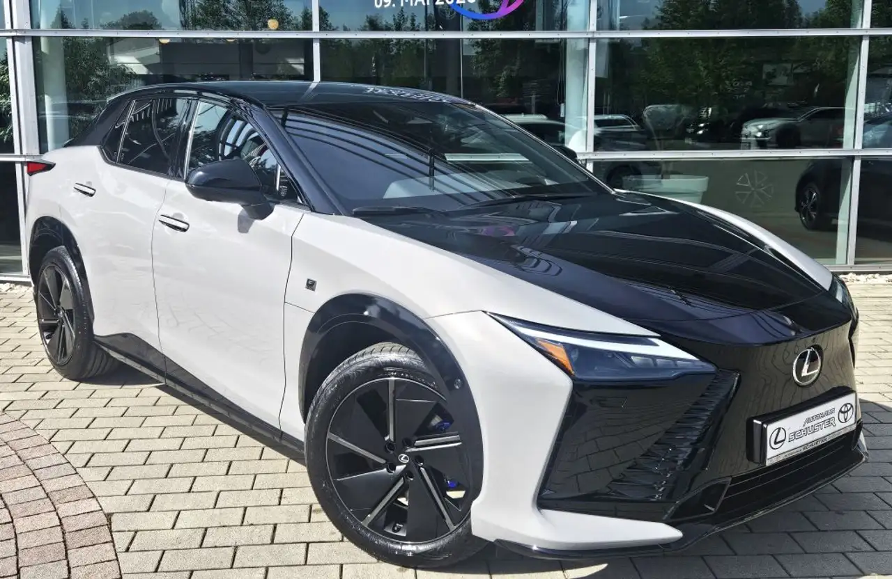Lexus RZ 550e F SPORT