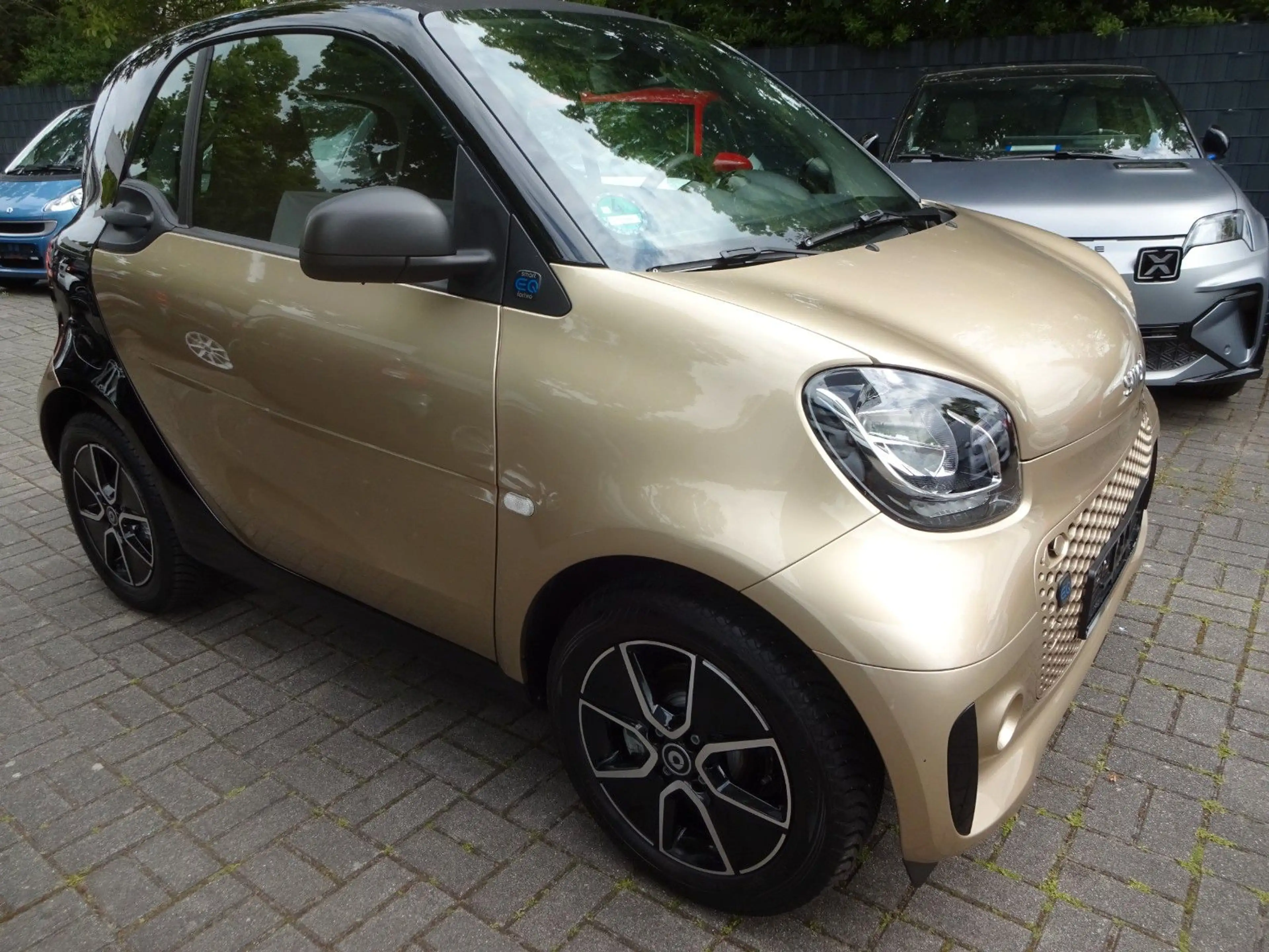 smart forTwo coupe EQ, 22KW Schnelllader ,SHZ,LMF, TOP — photo 2