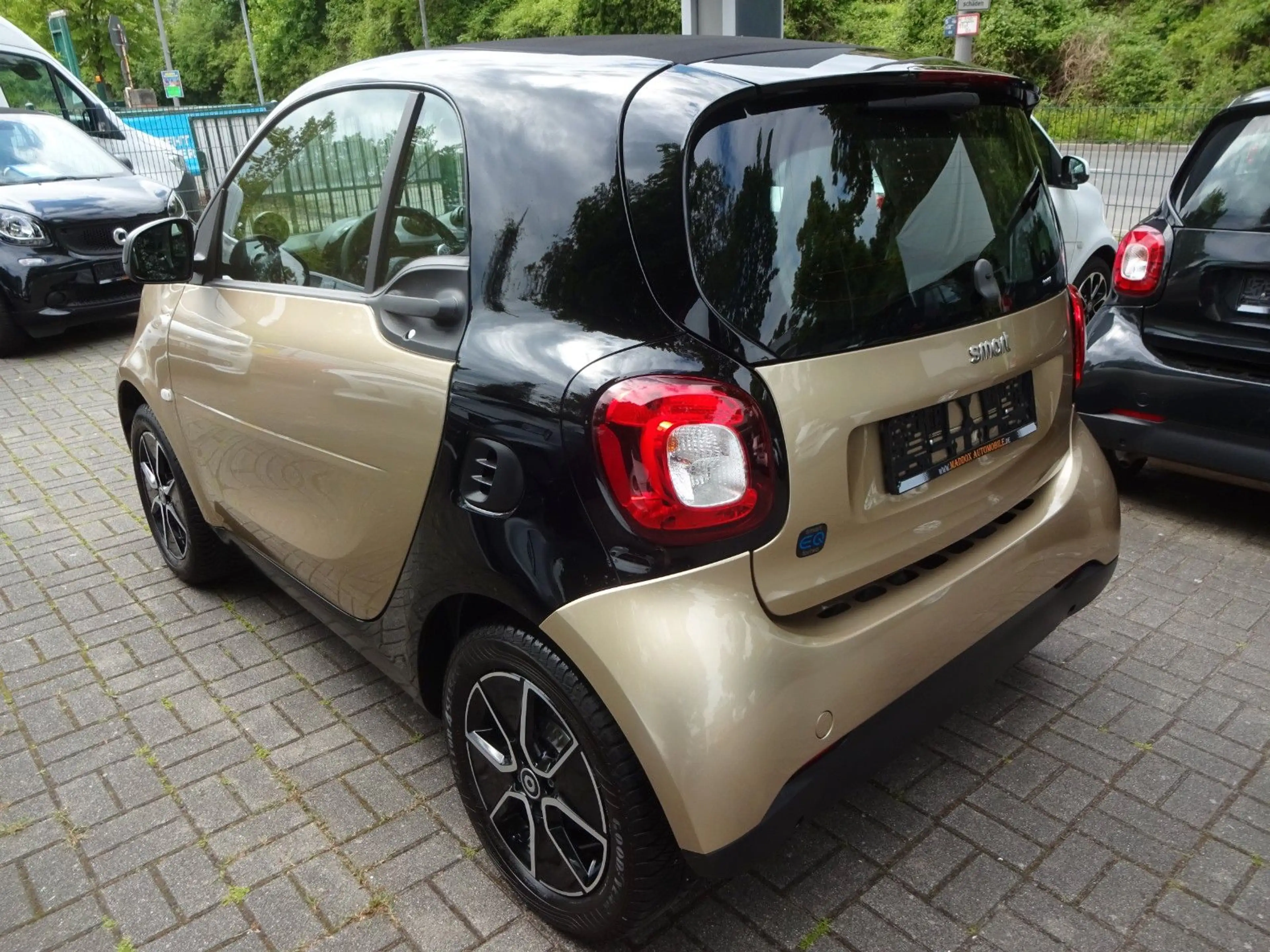 smart forTwo coupe EQ, 22KW Schnelllader ,SHZ,LMF, TOP — photo 5