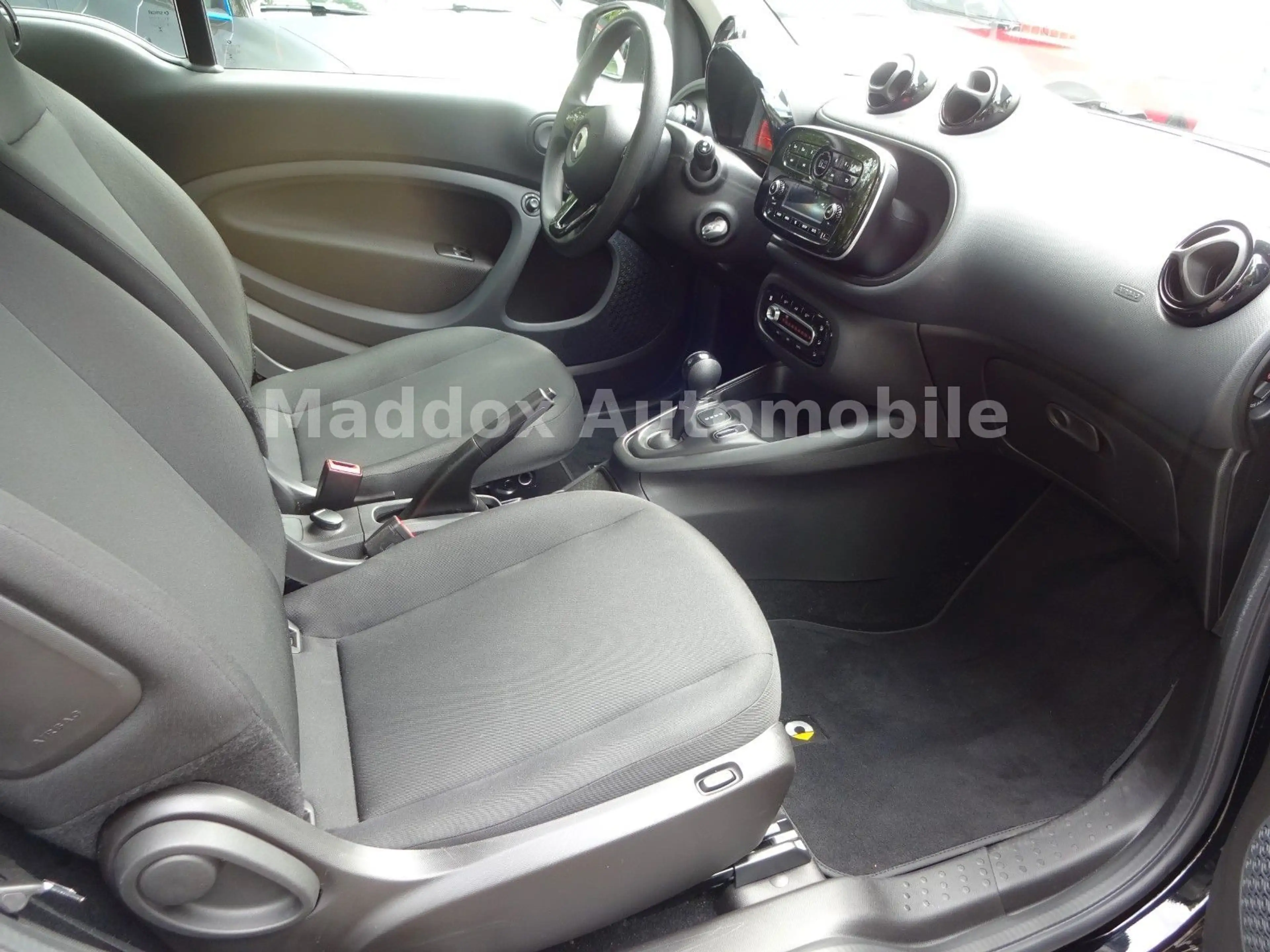 smart forTwo coupe EQ, 22KW Schnelllader ,SHZ,LMF, TOP — photo 8