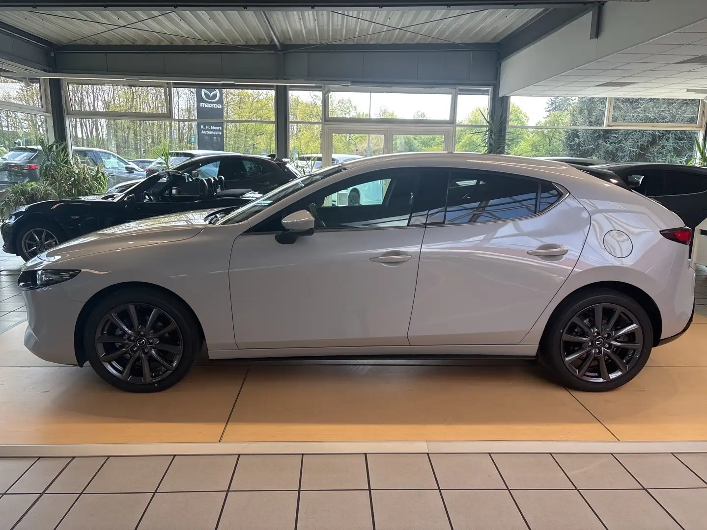 Mazda 3 5-Türer 2025 Exclusive-Line 2.5L e-SKYACTIV-G 140P Wit - 2
