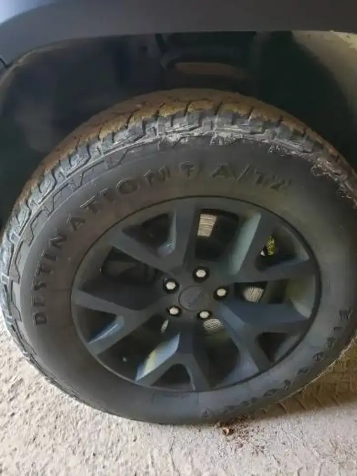 Jeep Cherokee снимка Jeep Cherokee