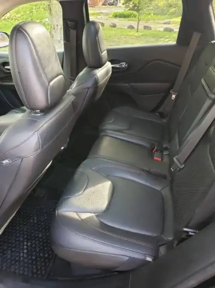 Jeep Cherokee снимка Jeep Cherokee