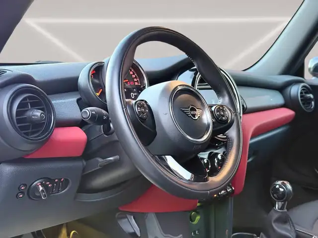 Mini Hatch view 10
