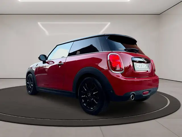 Mini Hatch view 8