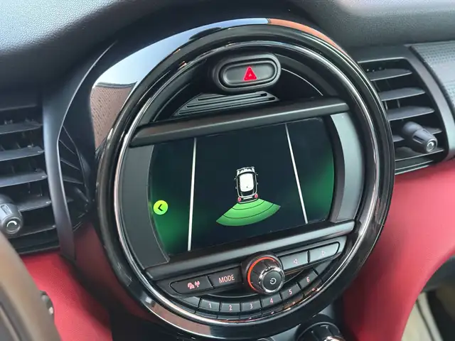 Mini Hatch view 14