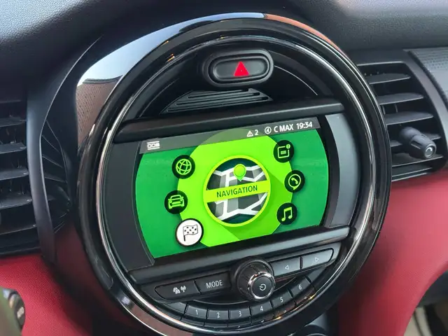 Mini Hatch view 15