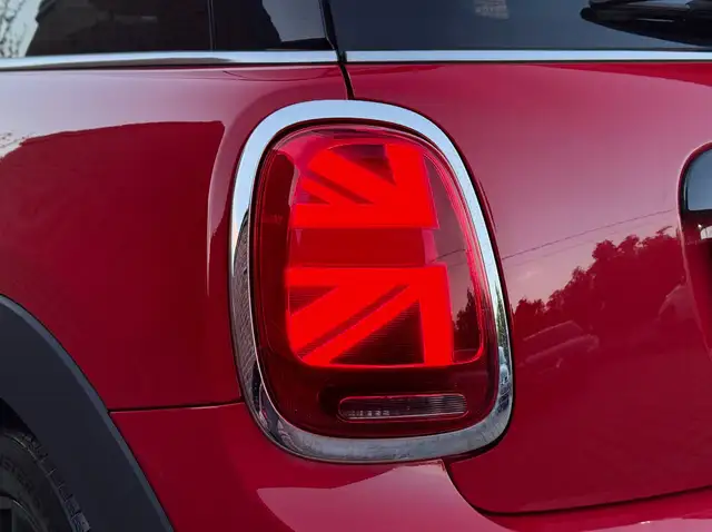 Mini Hatch view 9