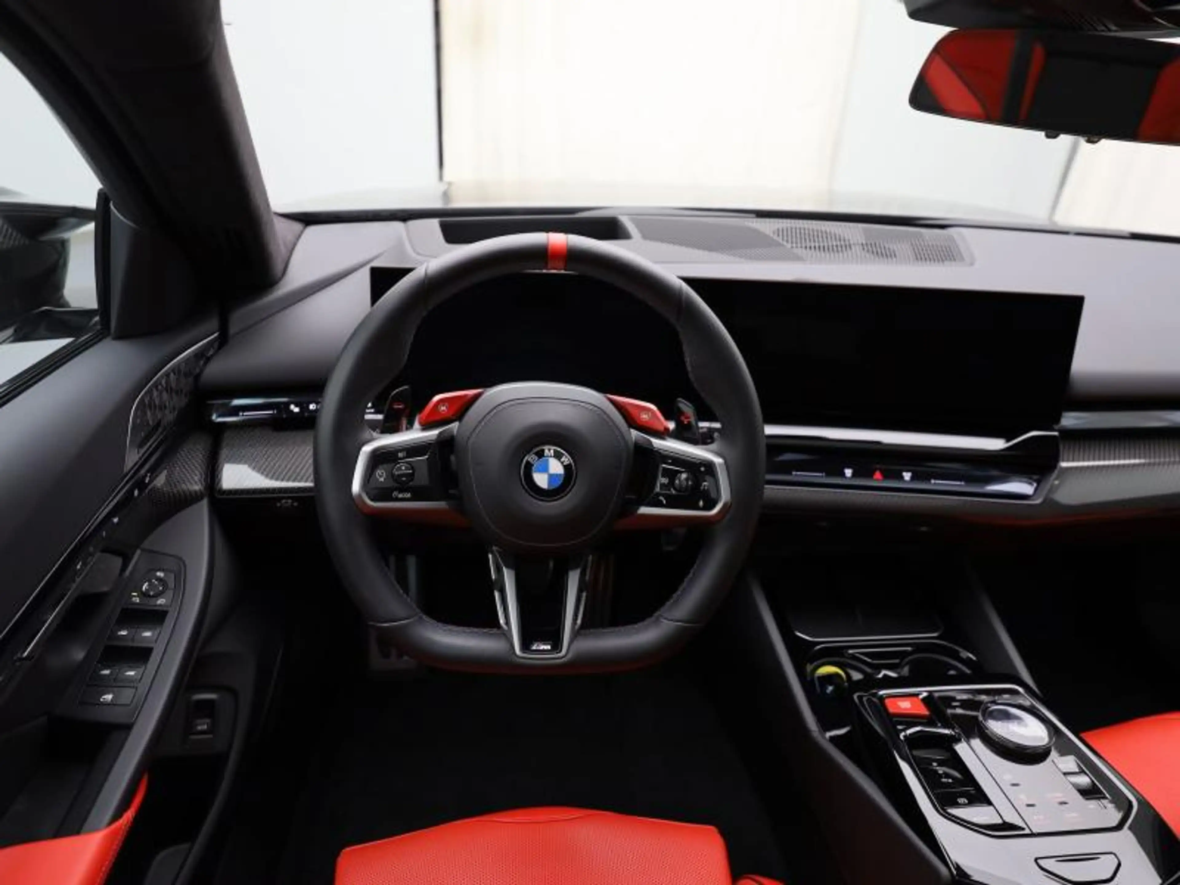 BMW M5 TOURING Matt - Pano - B&W Sound - M Drivers Pack- — photo 9