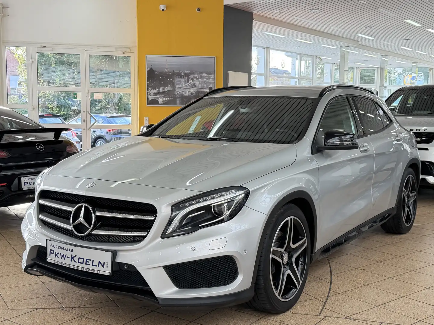 Mercedes-Benz GLA 220 d 4M AMG-LiNE *NAVi*NiGHT*Bi XENON*PDC* Argintiu - 1