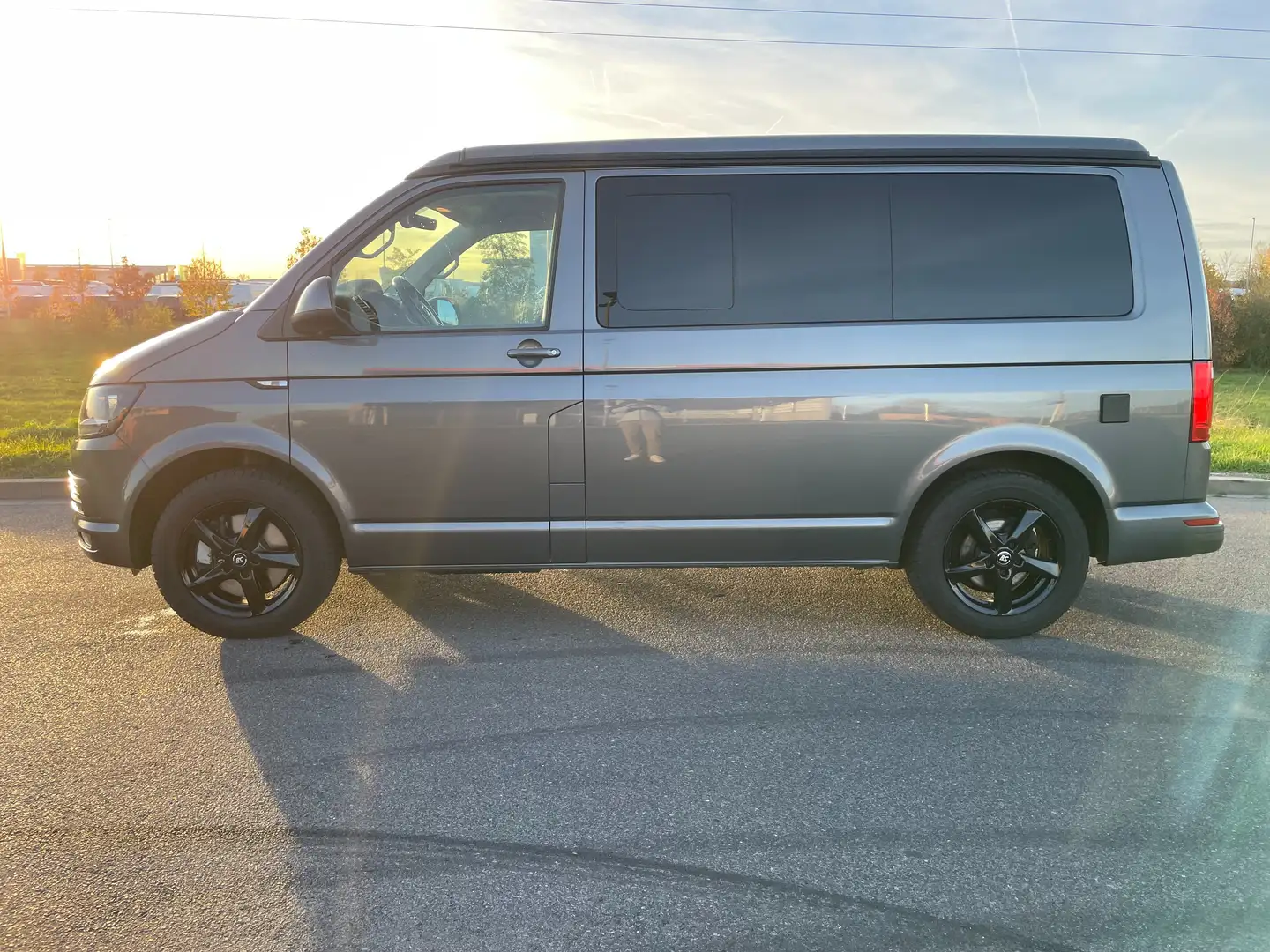 Volkswagen T6 California California Beach 2.0 TDI 4Motion Grau - 1