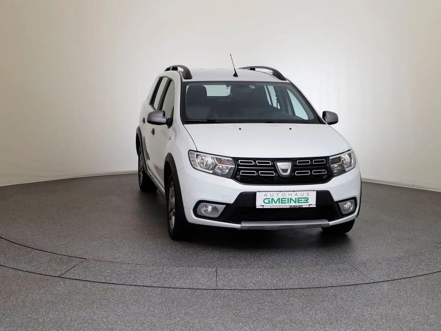 Dacia Logan II MCV Kombi Stepway White - 2