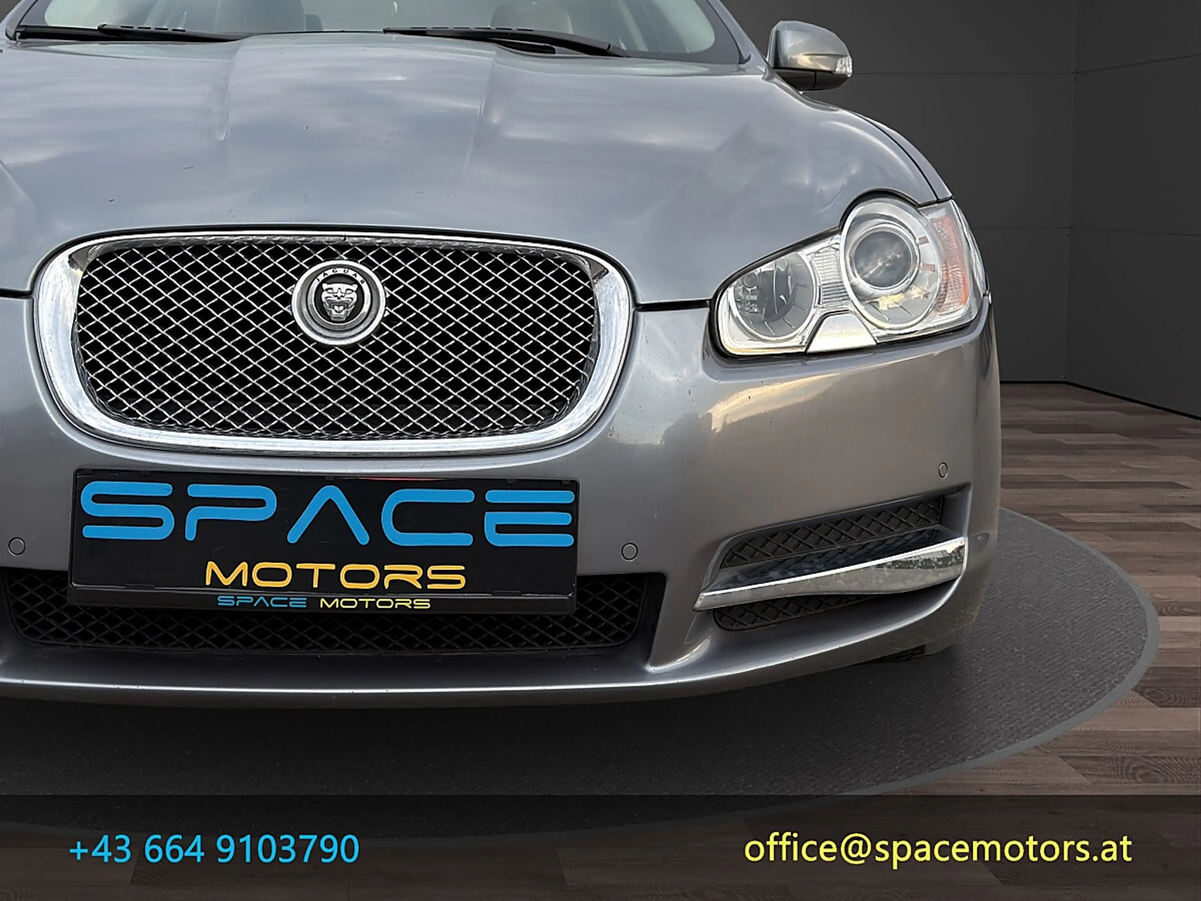 Jaguar XF 2,7 V6 Diesel Premium Luxury — photo 11